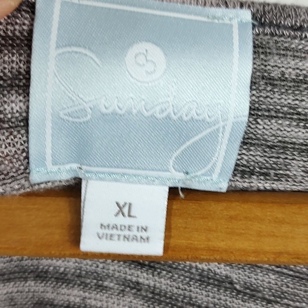 Sunday Gray Striped Knit Top XL - Picture 4 of 9